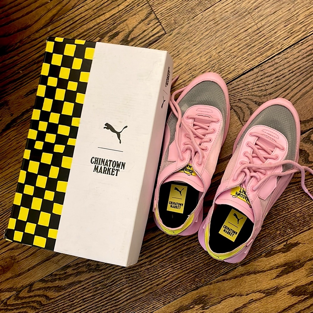 Puma Future Rider Chinatown Market Pink Sneakers size 7 women’s - Picture 4 of 6